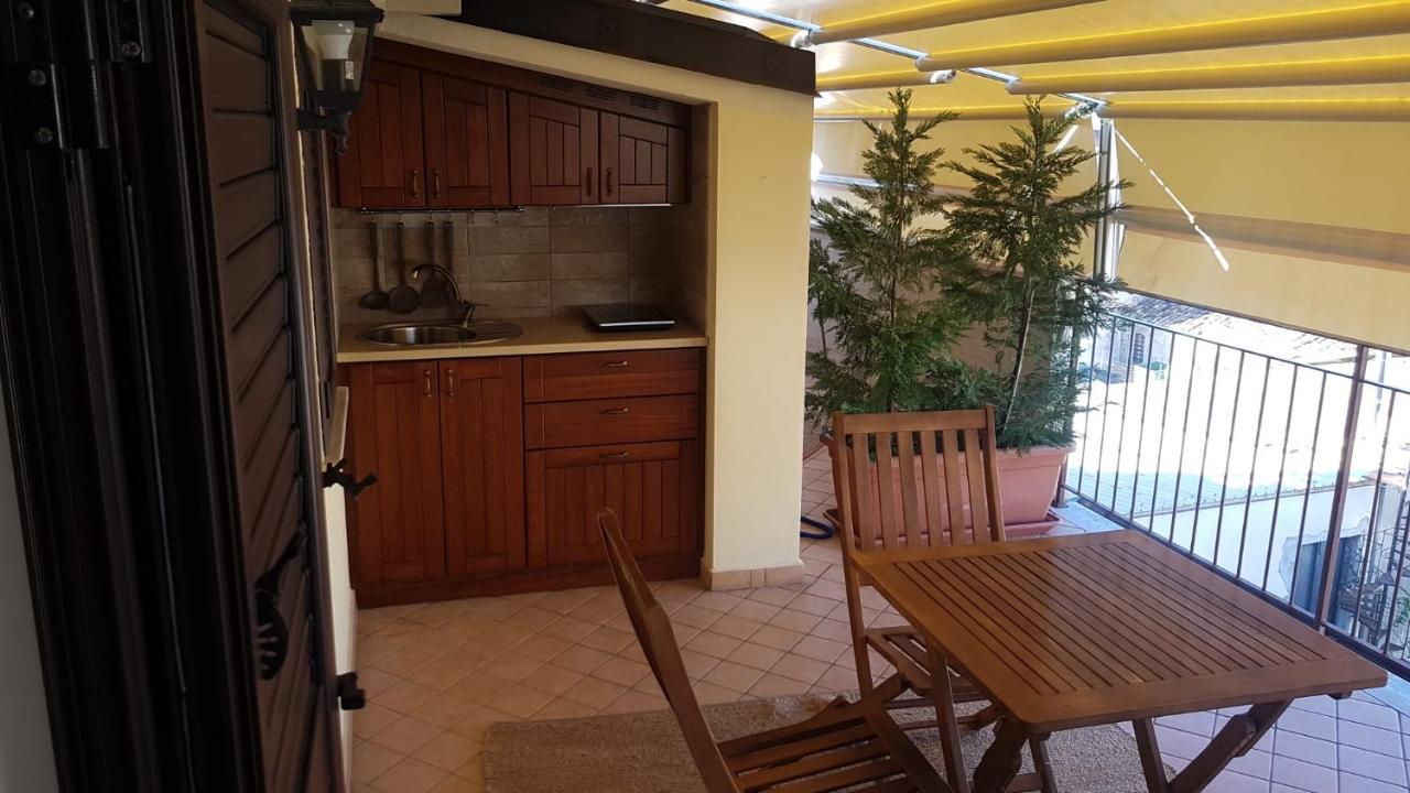 B&B E Casa Vacanza Al Castello โรเชลลา ยอนีกา ภายนอก รูปภาพ