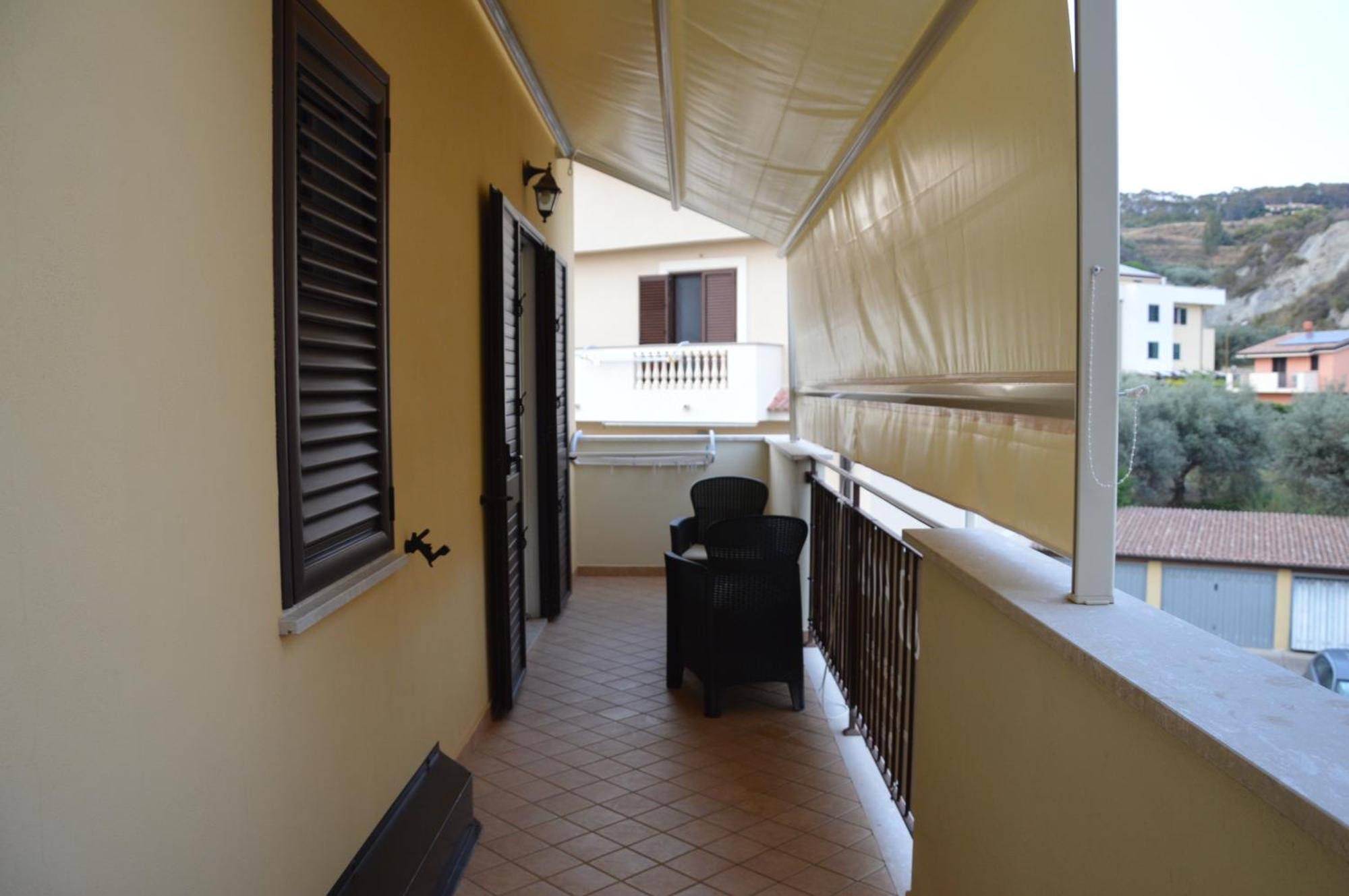B&B E Casa Vacanza Al Castello โรเชลลา ยอนีกา ภายนอก รูปภาพ